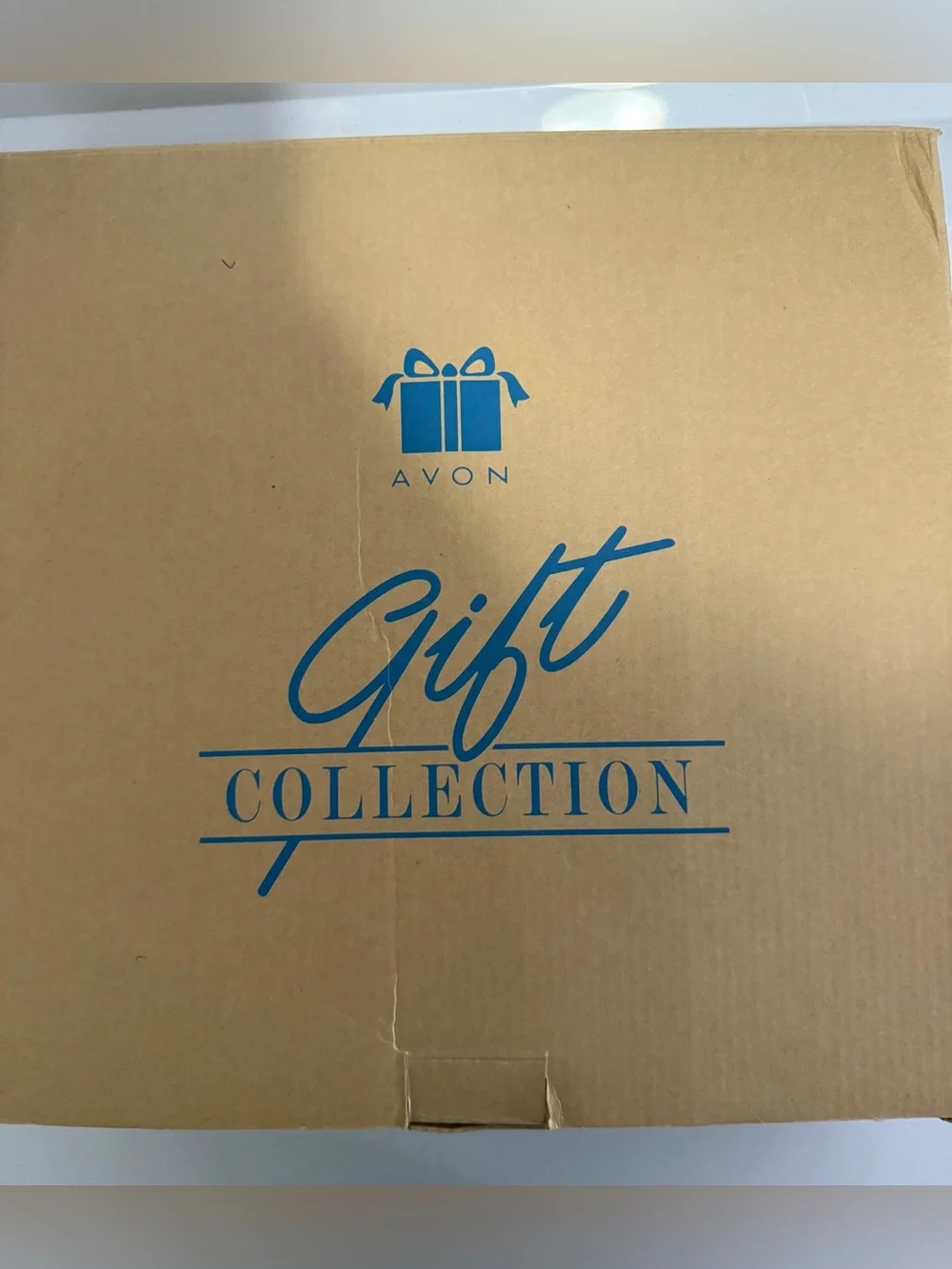 Avon Vintage Gift Collection Americana Patriotic Wreath 2002